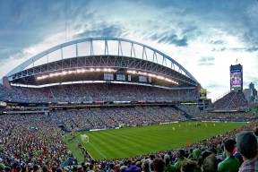 爱游戏app下载-库里复出首战征服客场，独行侠球迷倒戈欢呼